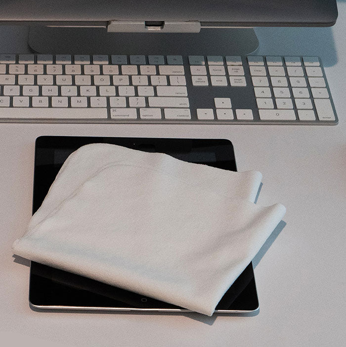 microfiber-wholesale-14-x14-mwipes-microfiber-suede-screen-cleaning-cloth-3-pack image 2