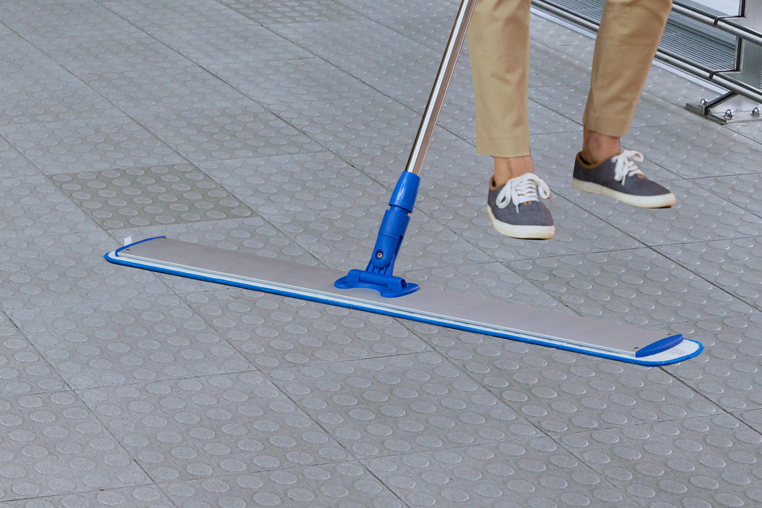 microfiber-wholesale-36-heavy-duty-microfiber-mop-frame image 7