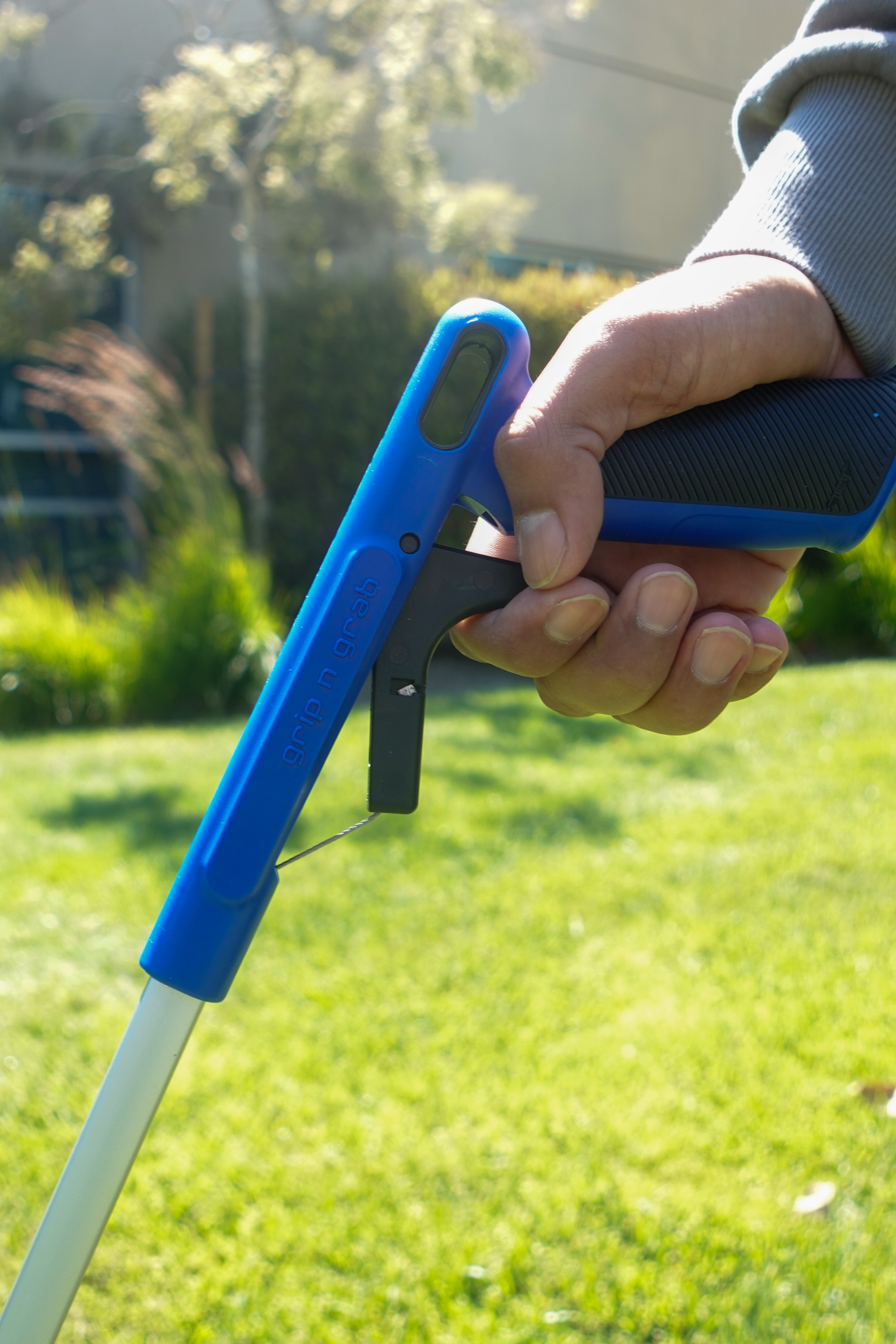 ettore-grip-n-grab-reach-tool-multipurpose-grabber-with-rubberized-jaws-18-inch- image 4