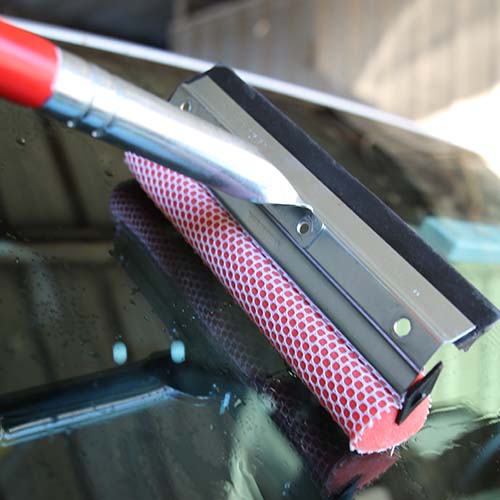 ettore-auto-squeegee-scrubber-with-wood-handle image 2