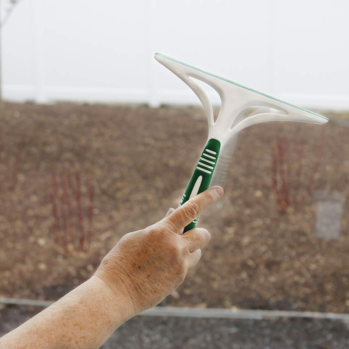 libman-commercial-1070-shower-squeegee-8-wide-polypropylene-and-sanoprene-green- image 3