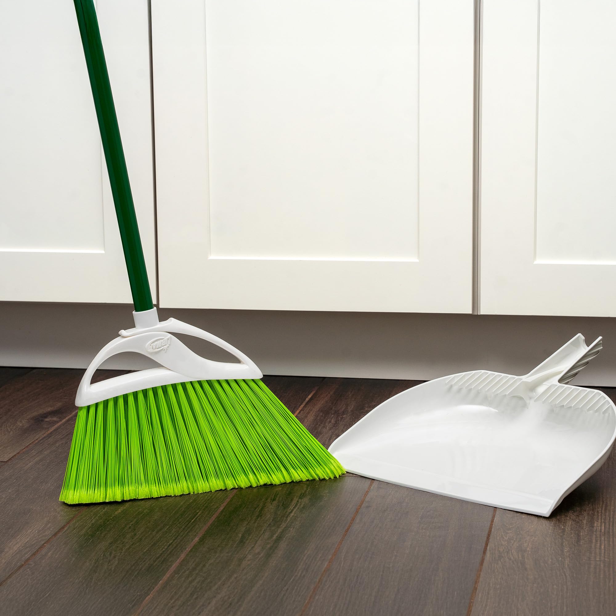 libman-petplus-angle-broom-with-dustpan-pet-hair-removal-split-tip-fibers-indoor image 4