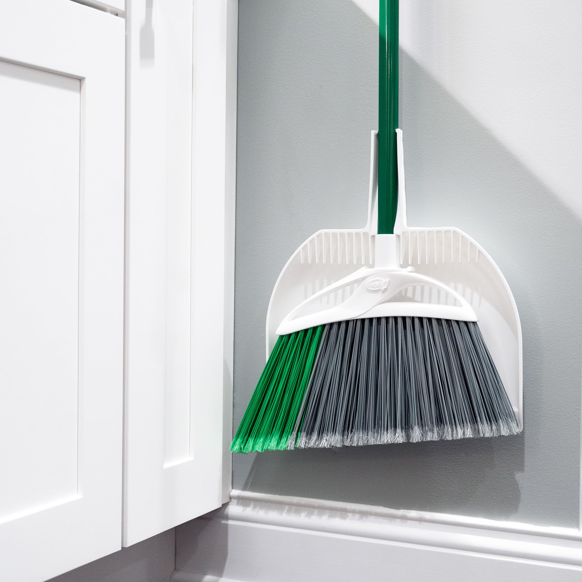 libman-xl-indoor-outdoor-angle-broom-with-clean-fibers-dustpan image 5