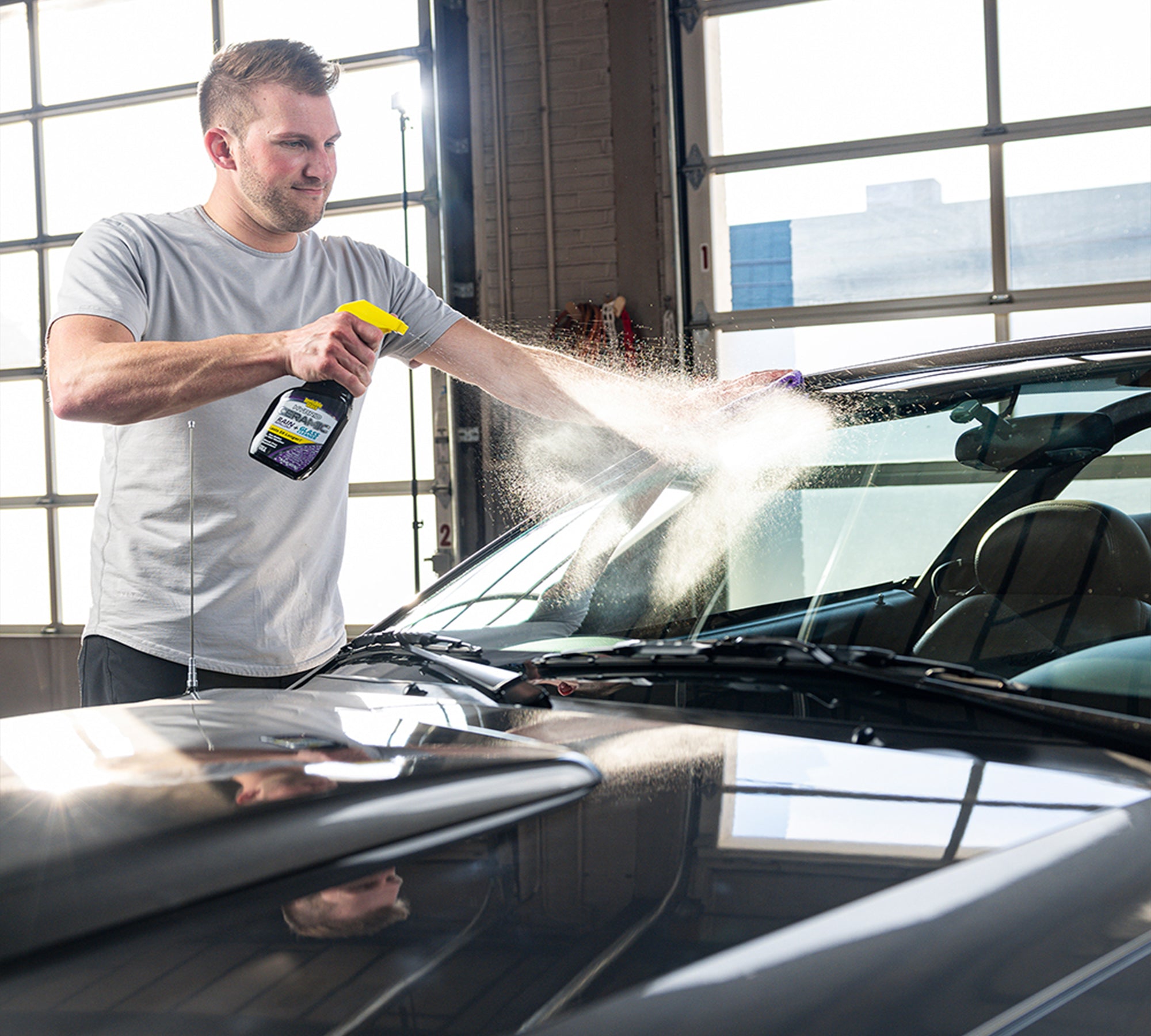 stoner-invisible-glass-hybrid-ceramic-rain-repellent-glass-cleaner image 3