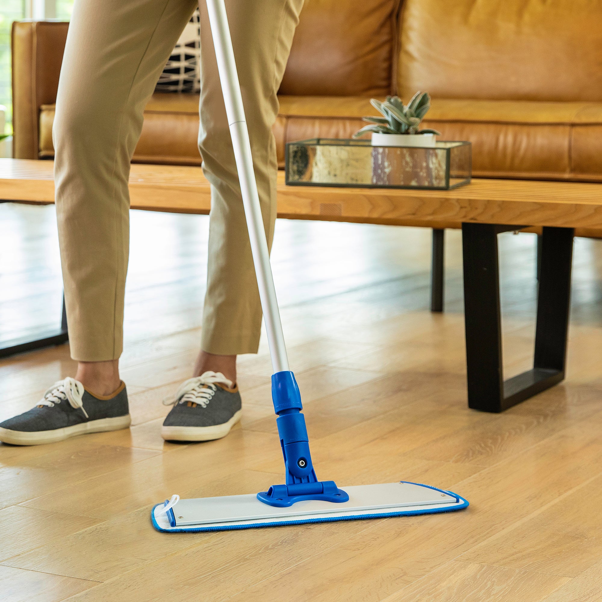 microfiber-wholesale-professional-grade-aluminum-mop-handle-3-or-5-piece-threade image 5