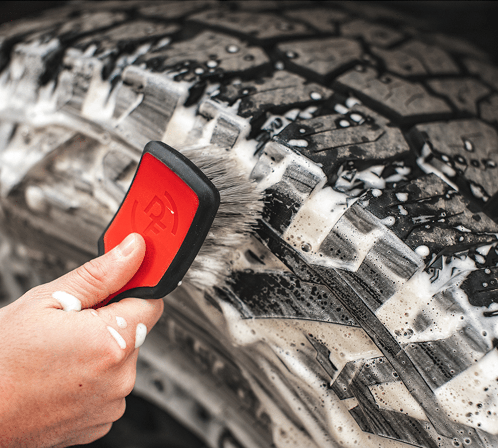 stoner-multi-purpose-brush-scratch-free-ergonomic-detailing-brush image 3