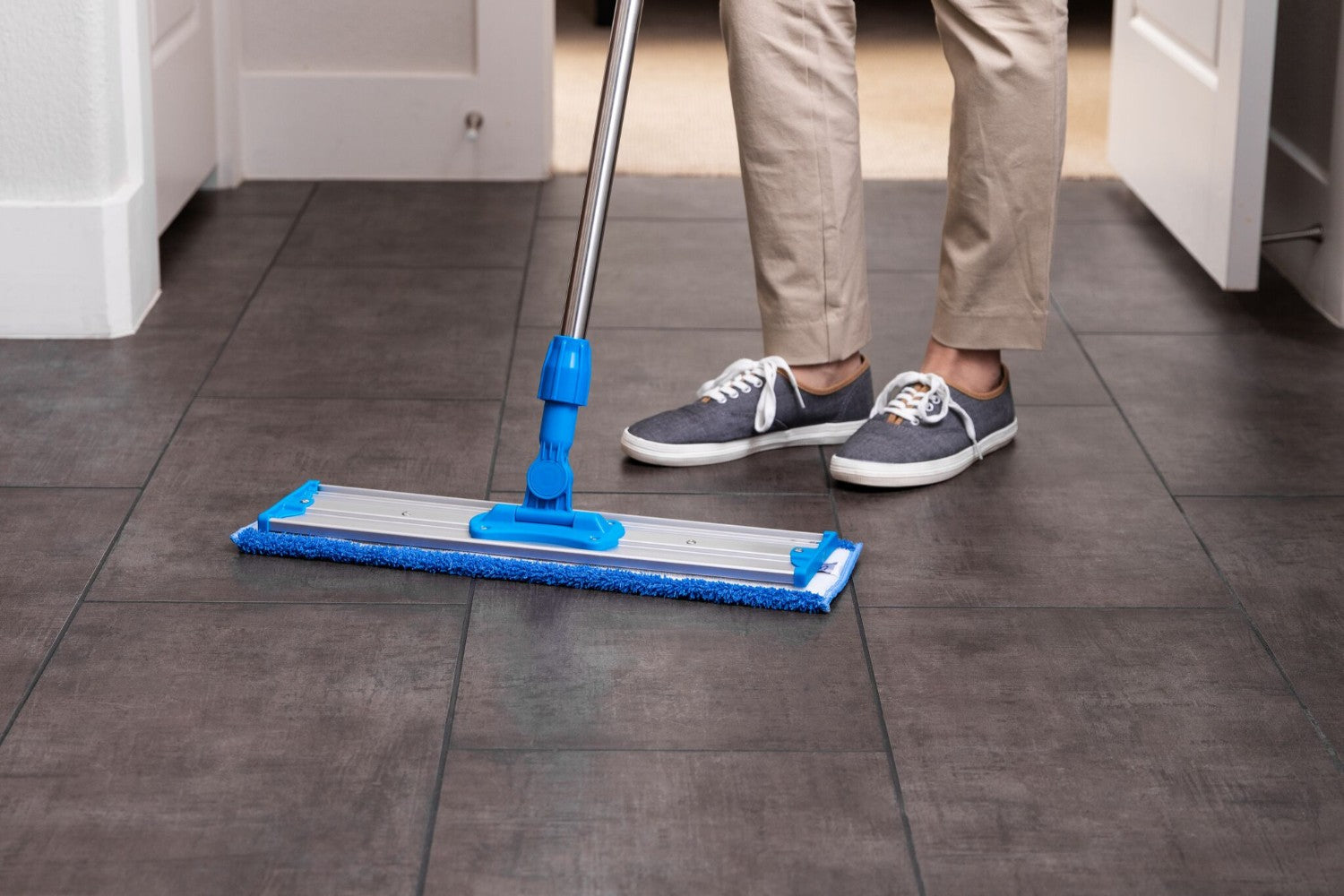 microfiber-wholesale-24-premium-microfiber-wet-mop-pad image 8
