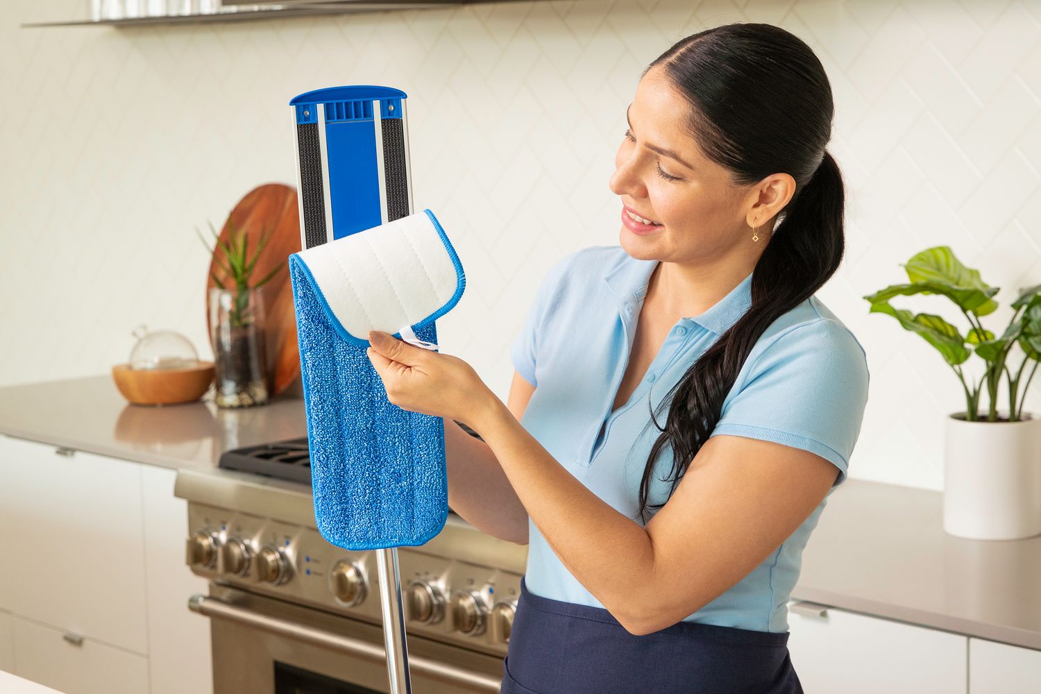 microfiber-wholesale-case-of-108-18-microfiber-wet-mop-pad image 5