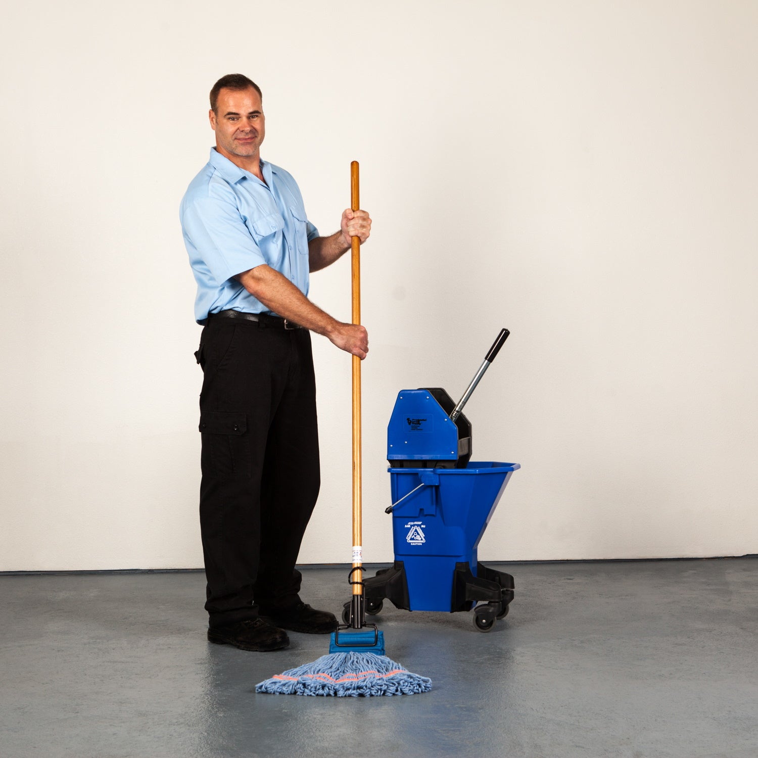 microfiber-wholesale-sure-grip-wet-mop-handle-pack-of-12-heavy-duty-ergonomic-de image 2